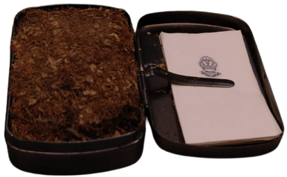 1970 AVRUPA  TABAKA METAL KIZIL RENKDE KAPAKLARI FUL DESEN İŞLEMELİ SIGARA TUTUN TABAKASI 