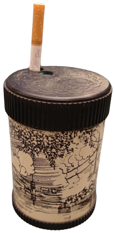 1970 SİGARA İKRAM KUTUSU İÇERSİNE KOYULAN SIGARALAR UST KAPAK CEVRİLEREK TEK TEK İKRAM EDİLİR 