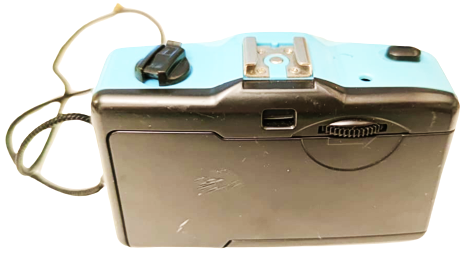 1980  AMİNO AKTIVES CAMERA 35 MM MAVİ KASA  DEKLANŞÖR ONUNDE DİKİŞLİ BEYZBOL TOPU ACILINCA OBJEKTİF ACILMAKTA FOTOGRAF MAKİNESİ