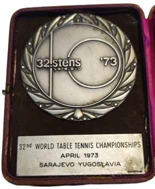 32. SREND  SARAJOVA  73 WORLD TABLE TENNIS  CHAMPİONSHIPS APRIL 1973 SARAJAVO YUGOSLAVİA MADEL KUTUSUNDA MADALYA