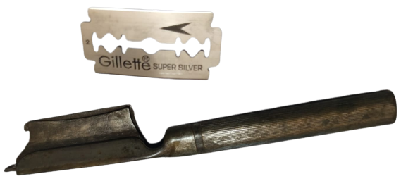 1920 USTURA METAL İNGİLİZ URETİMİ JİLET TAKILARAK KULLANILMAKTADIR SAP KISMINA TAKILAN APARATA JİLET TAKILMAKTADIR KOLEKSİYON