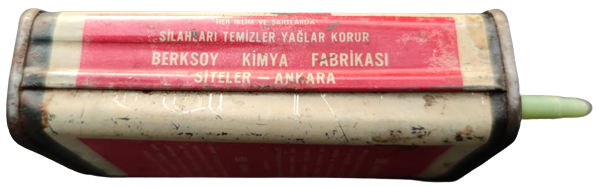 1950 SİLAH YAGI 505 GUN OİL TENEKE KUTUSUNDAÜZERİNDE TÜM KULLANIM  BİLGİLERİ VE ACIKLAMALARI YAZMAKTADIR