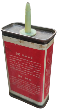 1950 SİLAH YAGI 505 GUN OİL TENEKE KUTUSUNDAÜZERİNDE TÜM KULLANIM  BİLGİLERİ VE ACIKLAMALARI YAZMAKTADIR