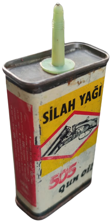 1950 SİLAH YAGI 505 GUN OİL TENEKE KUTUSUNDAÜZERİNDE TÜM KULLANIM  BİLGİLERİ VE ACIKLAMALARI YAZMAKTADIR