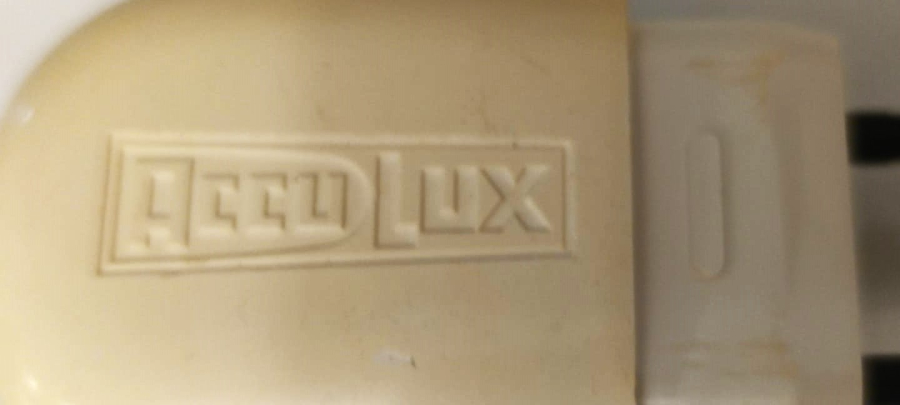 1955 ACCULUX WİTTE GUTOR ORİGİNAL İLK ÜRETİLEN MADALYA ALAN CEP ŞARJ FENERİ LAMP MERCEKLİ ÖN CAM 110 VE 220 VOLT İLE ŞARJ OLMAKTA 