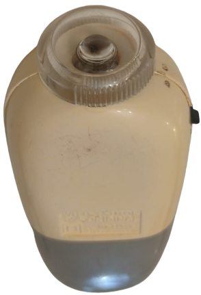 1955 ACCULUX WİTTE GUTOR ORİGİNAL İLK ÜRETİLEN MADALYA ALAN CEP ŞARJ FENERİ LAMP MERCEKLİ ÖN CAM 110 VE 220 VOLT İLE ŞARJ OLMAKTA 