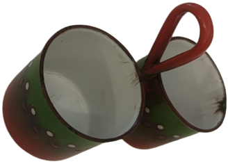 1940 CİNKO ÜZERİ EMAYE SIR KAPLI CİFT TARAFLI ORTASI  TAŞIMA KULPLU ÜZERİ  GÖZ CİCEK DESENLİYEŞİL KIRMIZI TONLARDA  BAHARATLIK