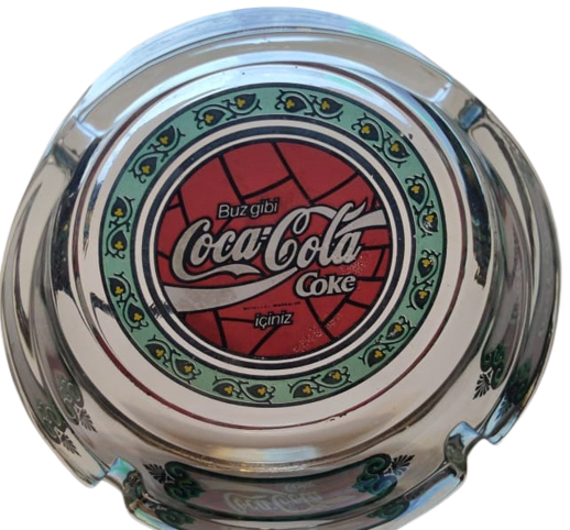 1990 COCA COLA KÜL TABLASI BEYAZ CAM ÜZERİNE KOMPLE LOGO KIRMIZI YEŞİL BASKILI UZERİ YAZILI 