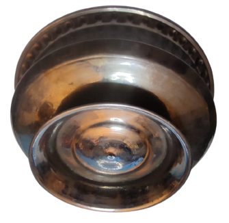 KIRIMLI ÖMER CELAL USTA CİFT YUVARLAK RESİMLİ  DAMGALI SEMAVER DAMLAMA TASI PİRİNC ÜZERİ NİKEL KAPLAMA