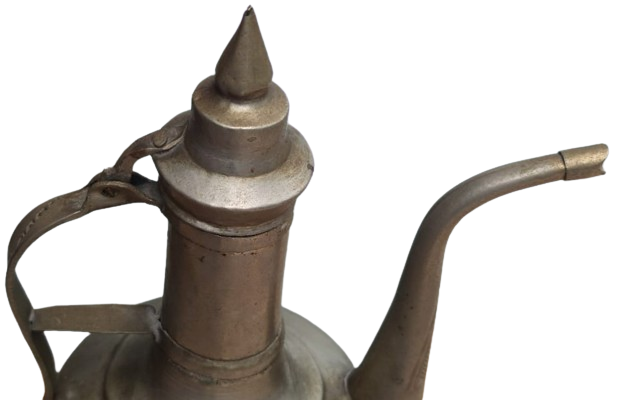 OSMANLI İNEGOL BAKIR DÖGME USTA İŞİ GELİN İBRİGİ GELİN ODASI İCİNDE KULLANILMAK  İCİN YAPILMIŞ UFAK BOYDA İBRİK 