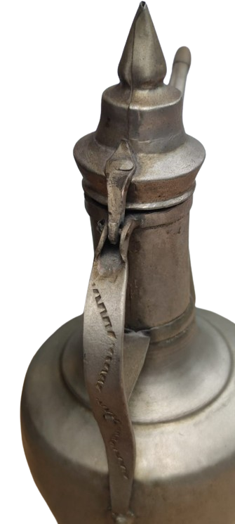 OSMANLI İNEGOL BAKIR DÖGME USTA İŞİ GELİN İBRİGİ GELİN ODASI İCİNDE KULLANILMAK  İCİN YAPILMIŞ UFAK BOYDA İBRİK 