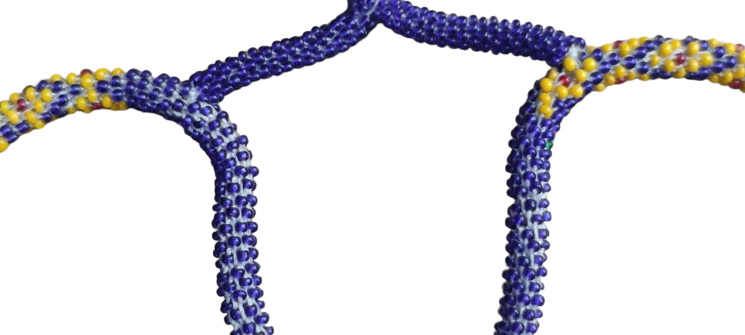 1960 HAPİSHANE BONCUK EL İŞİ MAŞALLAH YAZAN  NAZARLIK GÖZ BONCUK DİKDÖRTGEN FORMA ASKILI  CİFT TARAFLIDIR SİYAH BEYAZ KIRMIZI OPAL CAM BONCUKDAN 