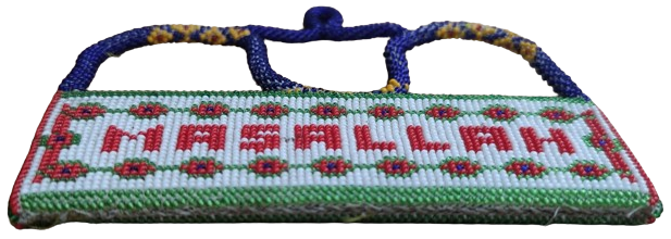 1960 HAPİSHANE BONCUK EL İŞİ MAŞALLAH YAZAN  NAZARLIK GÖZ BONCUK DİKDÖRTGEN FORMA ASKILI  CİFT TARAFLIDIR SİYAH BEYAZ KIRMIZI OPAL CAM BONCUKDAN 