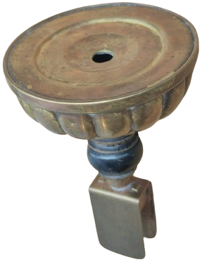 1950 KİBRİTLİK SEHBA UZERİ YUVARLAK KAİDELİ ÜZERİ KABARTMA DİLİM İŞ BAKIR TABAN ARA GÖVDE AHŞAP PİRİNC KİBRİTLİK YARİ