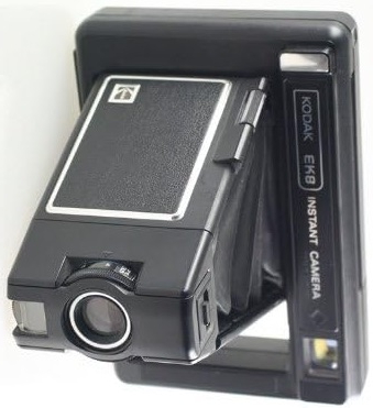 1970 KODAC EK8 İNSTAL CAMERA KORUKLU ACILIP KAPATILABİLEN POLARAID FOTOGRAF MAKİNASI