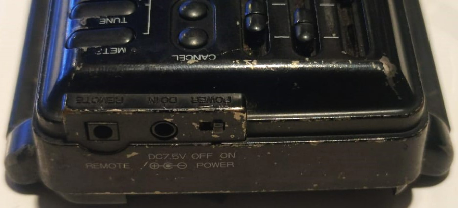 ZOOM 9002 ADVANCED GUITAR EFFECTS PROCESSOR GELİŞMİŞ GİTAR EFEKTLERİ İŞLEMCİSİ 