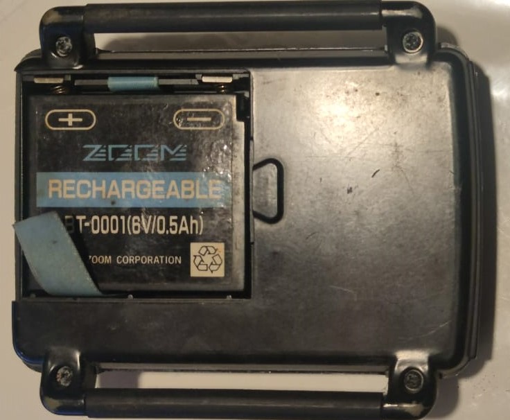 ZOOM 9002 ADVANCED GUITAR EFFECTS PROCESSOR GELİŞMİŞ GİTAR EFEKTLERİ İŞLEMCİSİ 