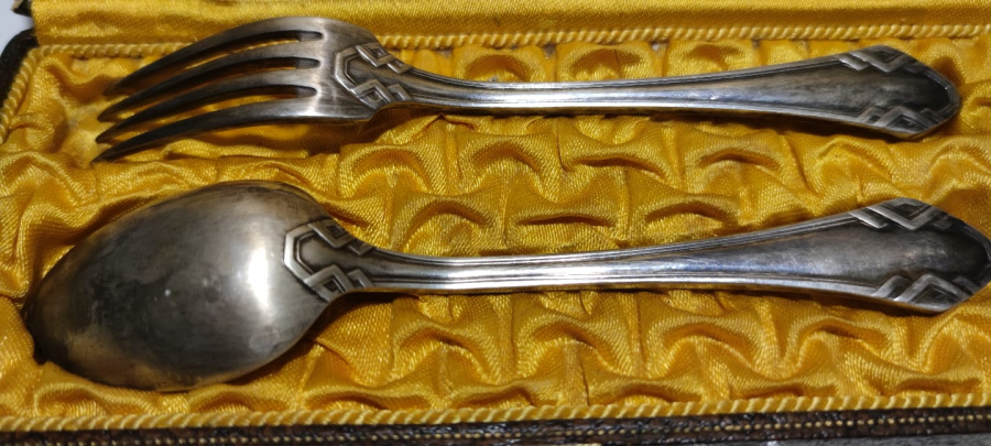 ORJİNAL İPEK KAPLAMA KUTUSUNDA SEYEHAT CATAL VE KAŞIK BOUSQUET NARBONNE ARGENTA 50 