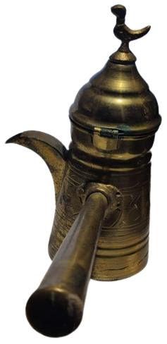 KAPAK KISMI KUŞLU SAPLI MIRRA SARI ÜZERİ EL KALEM İŞCİLİKLİ GAGA UCLU CEZVE ÖMER BAKIR ŞANLIURFA 5251 USTA DAMGALI KAHVE CEZVESİ 