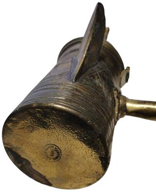 KAPAK KISMI KUŞLU SAPLI MIRRA SARI ÜZERİ EL KALEM İŞCİLİKLİ GAGA UCLU CEZVE ÖMER BAKIR ŞANLIURFA 5251 USTA DAMGALI KAHVE CEZVESİ 