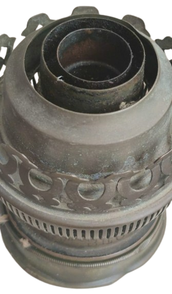 1900 VİKTORYA DÖNEMİ MATADOR 20 BEC PİRİNC YUVARLAK MAKİNE FİTİL  PORSELEN DEPO METAL GÜMÜŞ KAPLAMA ÜC AYAK KAİDE CAM ŞİŞELİ GAZ LAMBASI