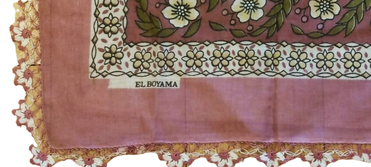 YEMENİ ÜZERİ CİCEK YAPRAKLARLA DÜŞELİ KENARLAR KOMPLE EL İLE YAPILMIŞ İGNE OYASI EŞARP KOMPLE EL BOYAMA KOK BOYA OYALAR PEMBE BEYAZ CİCEK