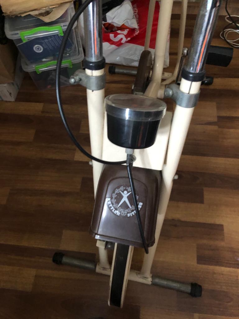  KETTLER FİTNESS  METAL CELİK KADRO MEKANİK  ALTI VİTESLİ AYAK PEDAL CEVİRMELİ DÖNEM KONDİSYON BİSİKLETİ