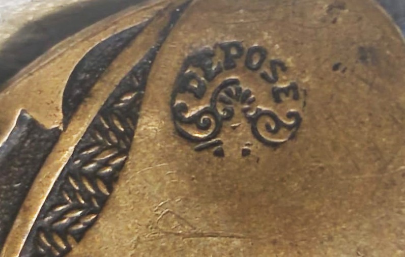 OSMANLI AY YILDIZLI  SARAY İÇİNDE KULLANILAN CİFT PARCA SIRMALI HANCER İLE KİLİTLENEN KEMER TOKASI 