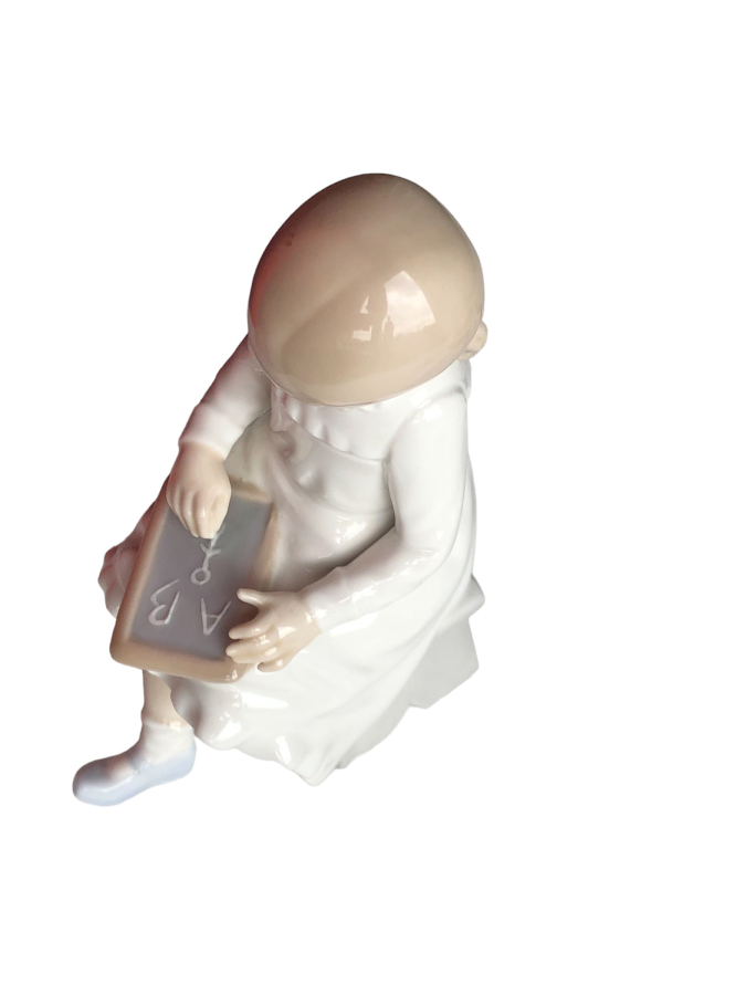 NAO LADRO MARKA KIZ ÖĞRENCİ BİBLO