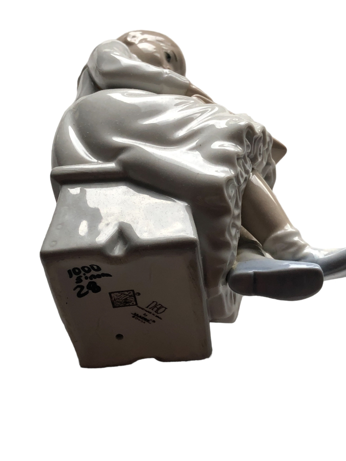 NAO LADRO MARKA KIZ ÖĞRENCİ BİBLO