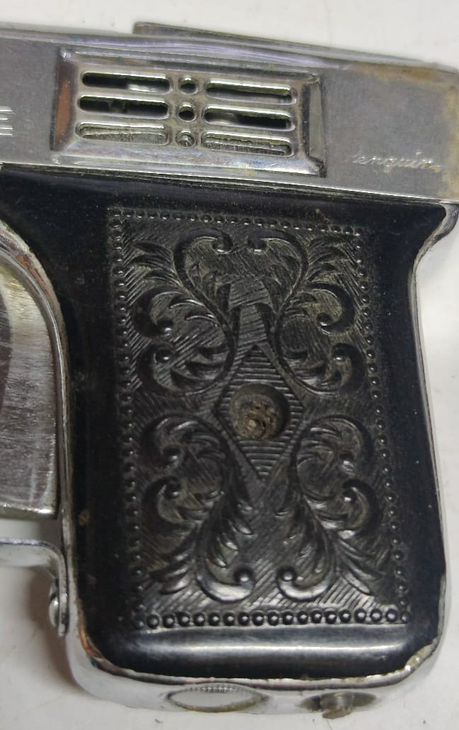 196 ROOKIE PENGUIN LİHGTER  PİRİNC ÜZERİ BEYAZ KROM KAPLAMA FUL MEKANİK TABANCA  BENZİN TAŞLA CALIŞIR