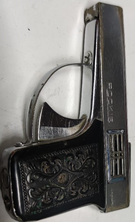 196 ROOKIE PENGUIN LİHGTER  PİRİNC ÜZERİ BEYAZ KROM KAPLAMA FUL MEKANİK TABANCA  BENZİN TAŞLA CALIŞIR