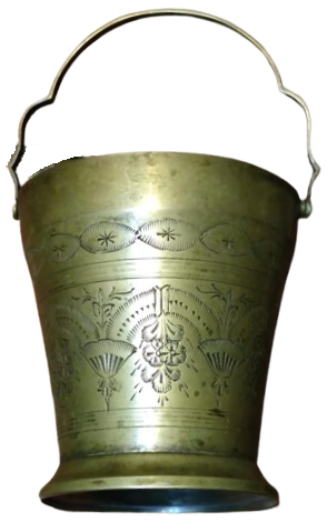 1950 BUZ KOVASI KOMPLE PİRİNC ÜZERİ KALEM İŞLEMELİ FARKLI DESENLER İŞLENMİŞ KIVRIMLI  KULPLU KONİK KOVA 