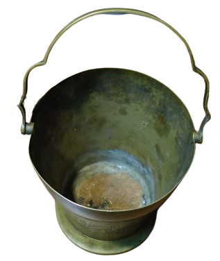 1950 BUZ KOVASI KOMPLE PİRİNC ÜZERİ KALEM İŞLEMELİ FARKLI DESENLER İŞLENMİŞ KIVRIMLI  KULPLU KONİK KOVA 