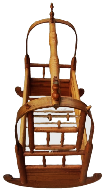 1950 AHŞAP KOMPLE MASİF EL TORNASINDA CEKİLMİŞ BEBEK SALLANAN BEŞİK GECME TEKNİK KULLANILARAK YAPILMIŞ CİVİSİZ