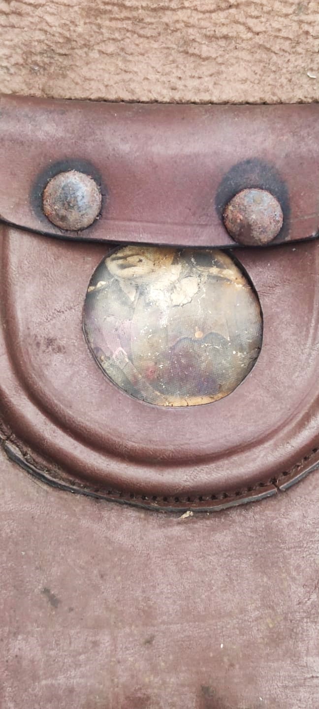 CUMHURİYET DÖNEMİ ASKERİYEDE KULLANILMIŞ DERİDEN MAMÜL HARİTACI SUBAY ÇANTASI  HAKİKİ DERİ YERLİ ÜRETİM RÜŞTÜ MACARLIOGLU İSTANBUL