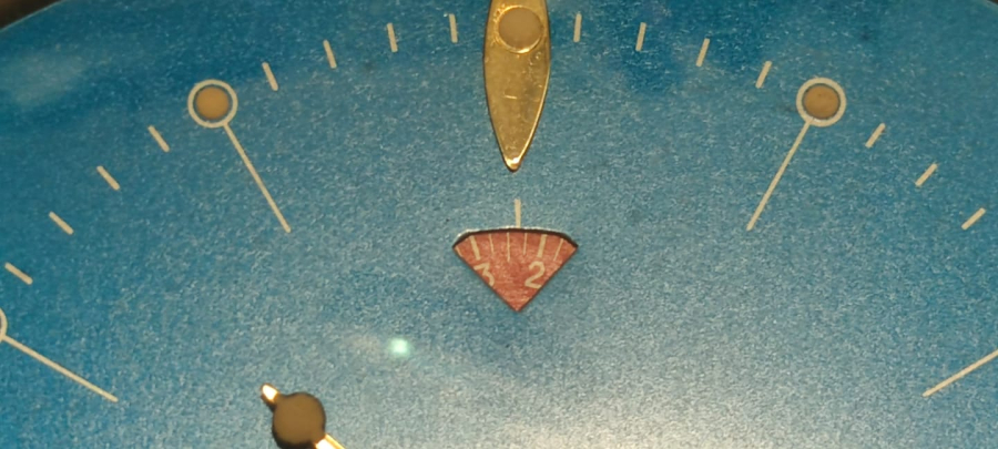 1970 KURMALI  ALARMLI MASA SAATİ OVAL MAVİ KADRAN KROM METAL AYAKLI SAAT