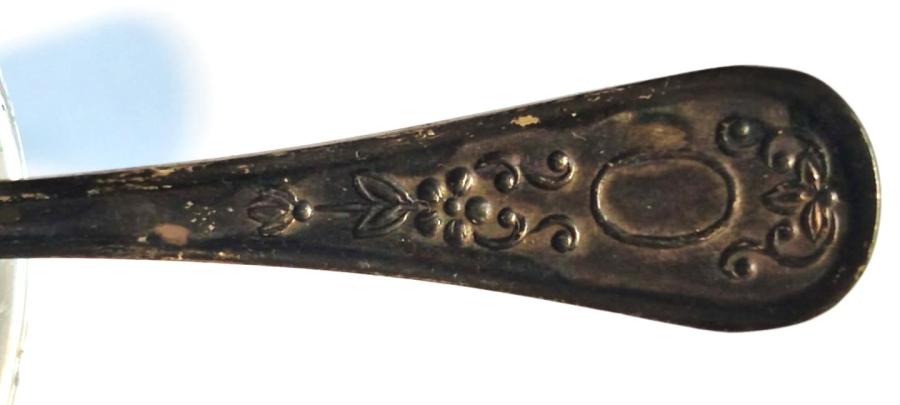 1800 SOVYET DÖNEM RUS HAVYARLIK İÇ BEYAZ ŞEFFAF CAM CANAGI VE İŞLEMELİ KASIK ORJİNAL HOMMET DAMGALI TAM TAKIM