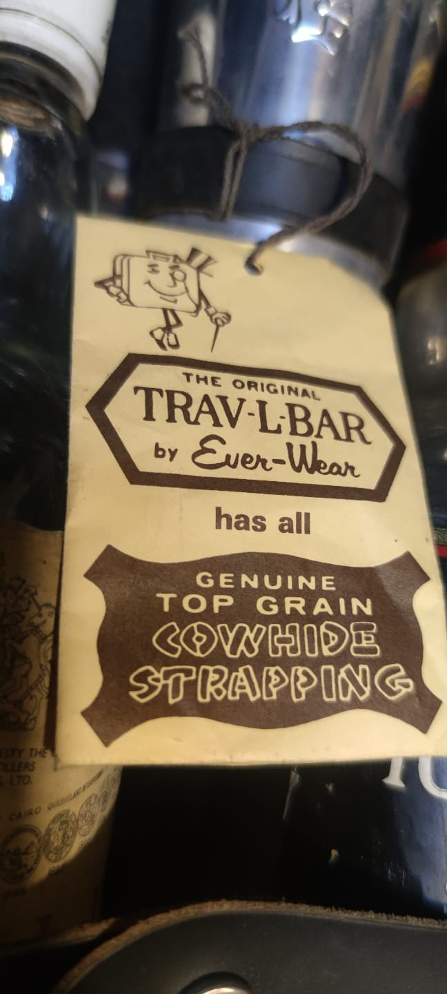 1960 VINTAGE TRAV-L-BAR EVER-WEAR EXECUTAIR 880 TRAVEL BAR USA TREN UCAK GEMİZ KARA YOLCULUGUNDA KULLANILAN CANTA BAR