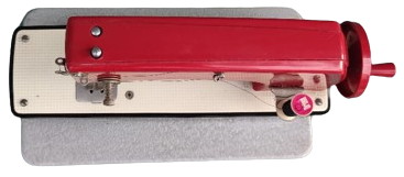  1970 MACHINE MİNİ MİNATURE OYUNCAK DİKİŞ MAKİNASI KIRMIZI METAL RENKDE MEKANİK ELLE CALIŞAN SSCB MALI OYUNCAK DİKİŞ MAKİNASI