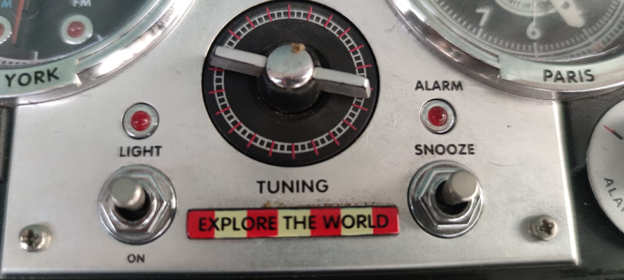 SPIRIT OF ST.LOUIS N-X-211 ROBERTSON RADIO ALARM CLOCK FLIGHT CASE PORTABLE CANTA RADYO SAAT