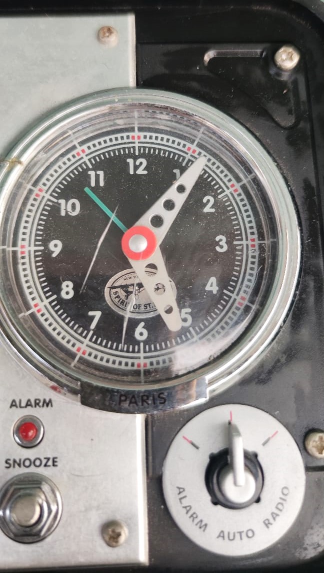 SPIRIT OF ST.LOUIS N-X-211 ROBERTSON RADIO ALARM CLOCK FLIGHT CASE PORTABLE CANTA RADYO SAAT