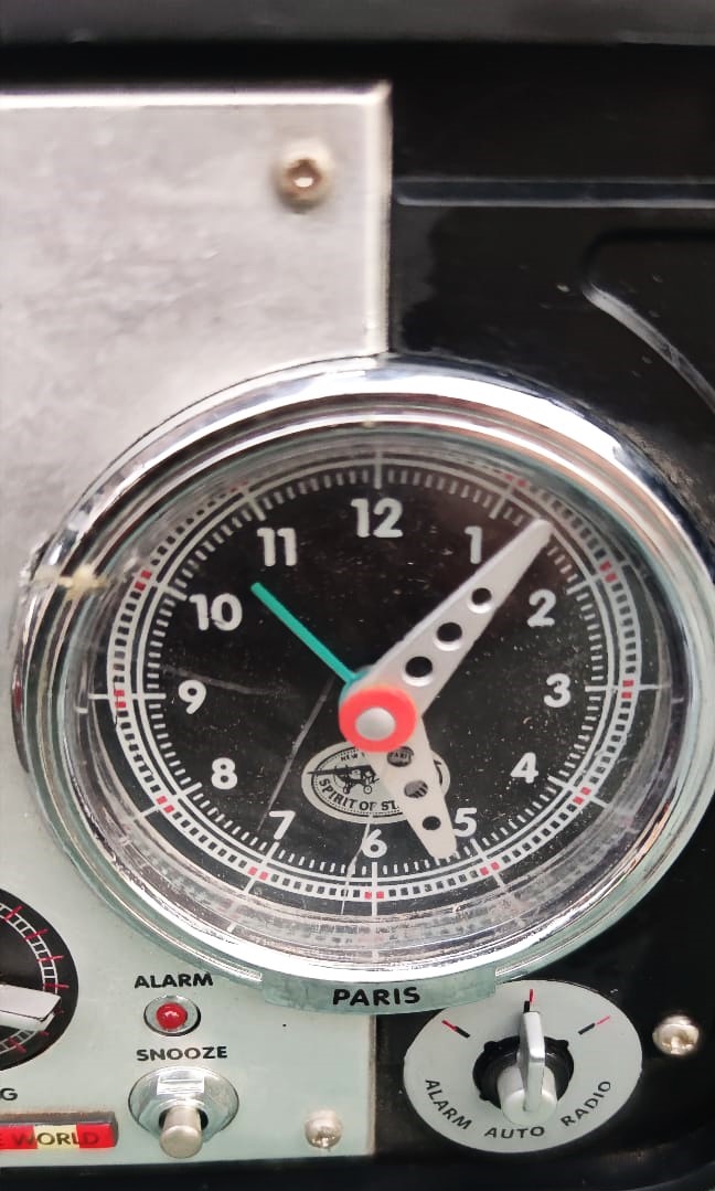 SPIRIT OF ST.LOUIS N-X-211 ROBERTSON RADIO ALARM CLOCK FLIGHT CASE PORTABLE CANTA RADYO SAAT