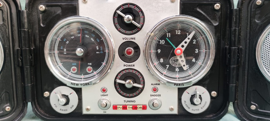 SPIRIT OF ST.LOUIS N-X-211 ROBERTSON RADIO ALARM CLOCK FLIGHT CASE PORTABLE CANTA RADYO SAAT