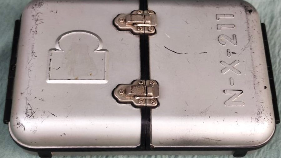 SPIRIT OF ST.LOUIS N-X-211 ROBERTSON RADIO ALARM CLOCK FLIGHT CASE PORTABLE CANTA RADYO SAAT