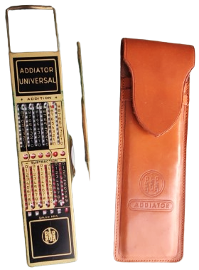 PICCOLO ADDİATOR SALDO NEG  ORJİNAL DERİ KILIFINDA CEKME KALEMİ İLE TAM TAKIM CEP HESAP MAKİNASI