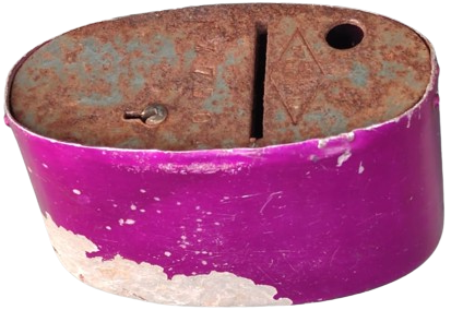 ESKİŞEHİR BANKASI METAL ALÜMİNYUM KLASİK TAŞIMA KULPLU BOZUK PARA VE KAGIT PARA ATMA DELİKLİ KUMBARA MOR RENKDE