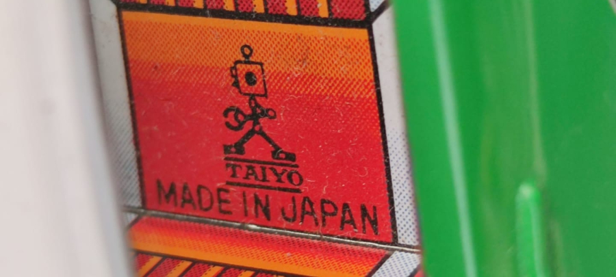 CAMARO Z/28 1968 CAMARO OLDSMOBİLE TORONADO JAPAN  TOYS TENEKE OYUNCAK ARABA YEŞİL RENKDE İCERSİNDE POLİS CAKAR İŞARET LAMBASI PİLLİ YARIŞ OTOBOBİL