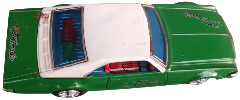 CAMARO Z/28 1968 CAMARO OLDSMOBİLE TORONADO JAPAN  TOYS TENEKE OYUNCAK ARABA YEŞİL RENKDE İCERSİNDE POLİS CAKAR İŞARET LAMBASI PİLLİ YARIŞ OTOBOBİL