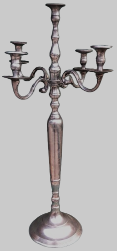 BEŞ KOLLU BUYUK BOY ORTA MASA VEYA  SÖNİNO UZERİ TEK ŞAMDAN ETLİ KALİTELİ ALİMUNYUMDAN DOKULMUŞTUR 